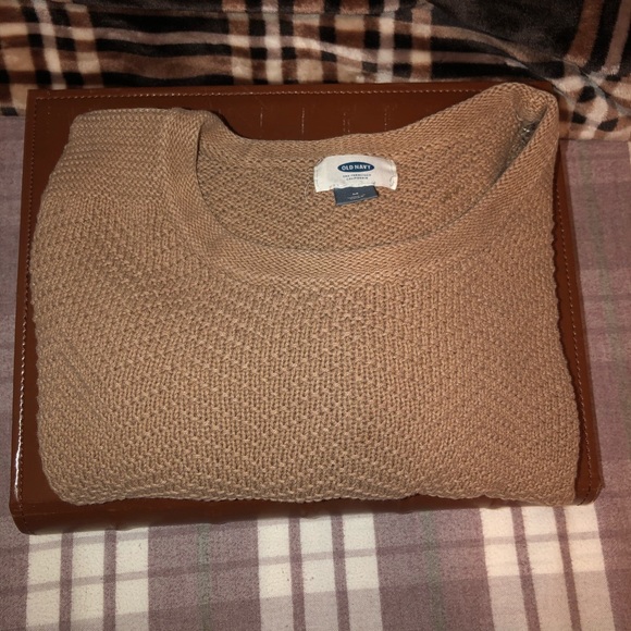 Old Navy Sweater - Picture 3 of 9